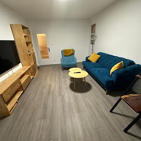 Little Royal Garbsen